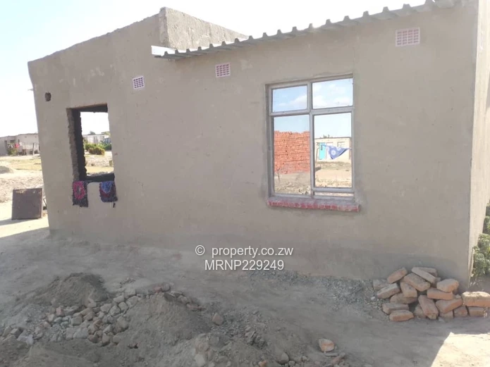 Glen View 4 extension stand with cottage for sale