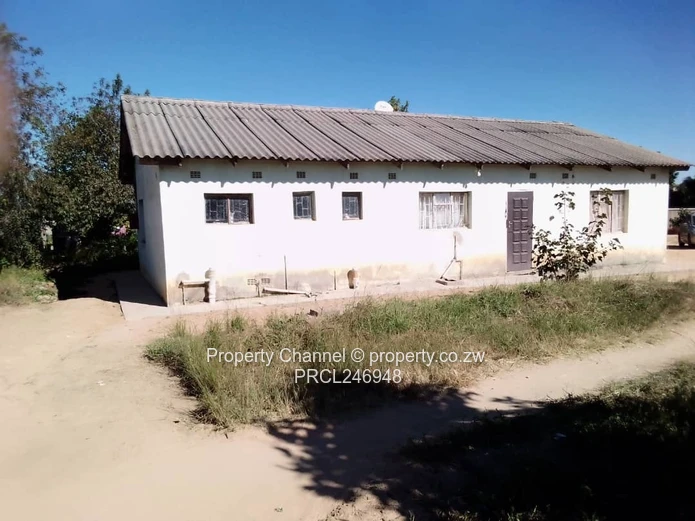 3-Bed Home with Gated Front & Spacious Yard, Rusape
