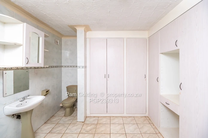 3 Bedroom House For Sale In Avonlea  (Sole Mandate)