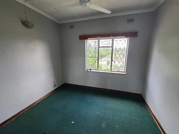 3 Bedroom Flat & Apartment