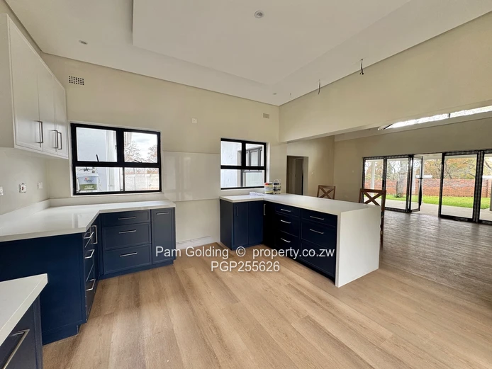 Exclusive Living - 4 Bedroom Home Chisipite 