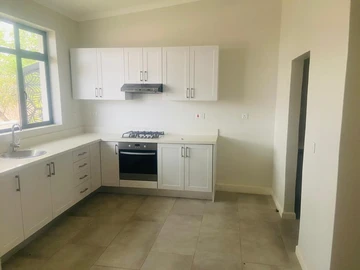 2 Bedroom Flat & Apartment