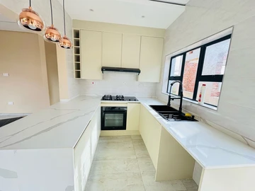 12 Bedroom House