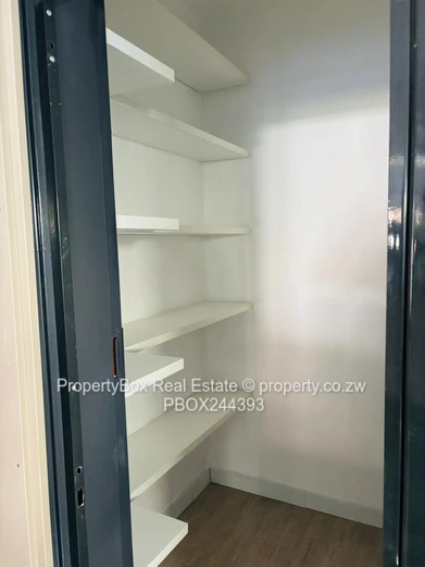Cluster Unit for rent in Waterfalls available 1 August