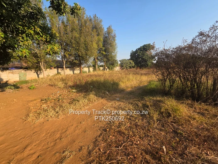 Cottage and Land for sale 