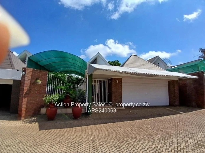 Beautiful 3 Bed Townhouse In Newlands! 