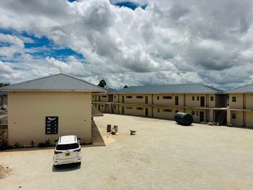 2 Bedroom Flat & Apartment