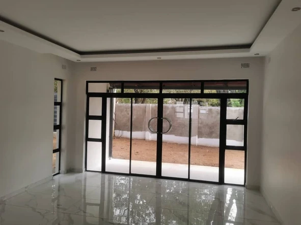 3 Bedroom Flat & Apartment