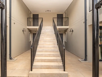 3 Bedroom Flat & Apartment