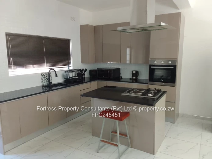 Newlands Fully Furnished Modern Townhouse 