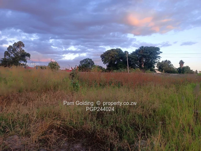 Prime 1 Acre Stand for Sale in Hatfield (Off Twentydales Road)