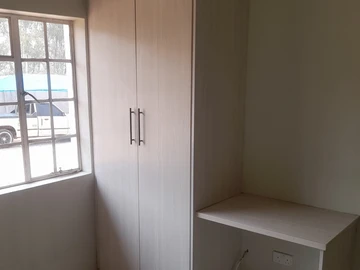 3 Bedroom Flat & Apartment