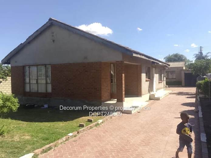 ?? **Chitungwiza Unit B – Family Home For Sale | 
