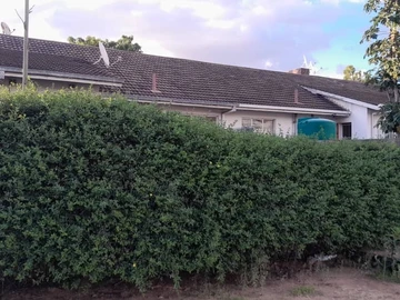 2 Bedroom Flat & Apartment