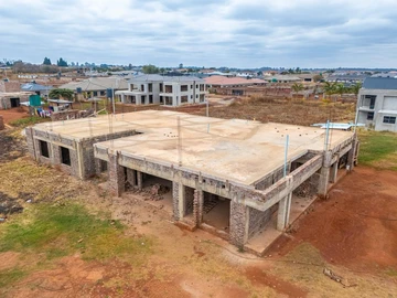 9 Bedroom House