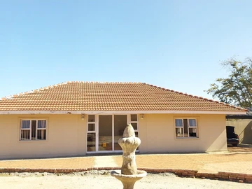 2 houses on the same stand for sale in Eastlea 