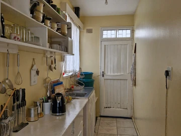 3 Bedroom Flat & Apartment