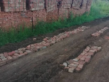 Stands & Residential Land