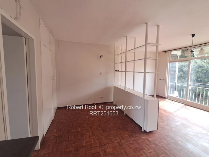 Neat bachelor apartment in a prestigious block
