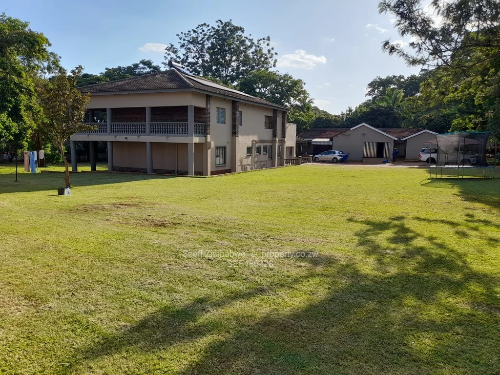 6 Bed Houses for Sale in Greystone Park SEF186328