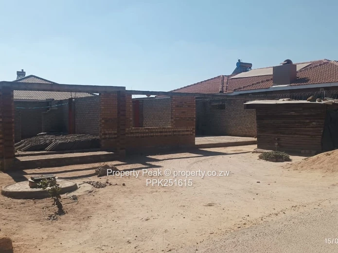 Adelaide Park: Incomplete 3-Bed , Garage, Main En-Suite