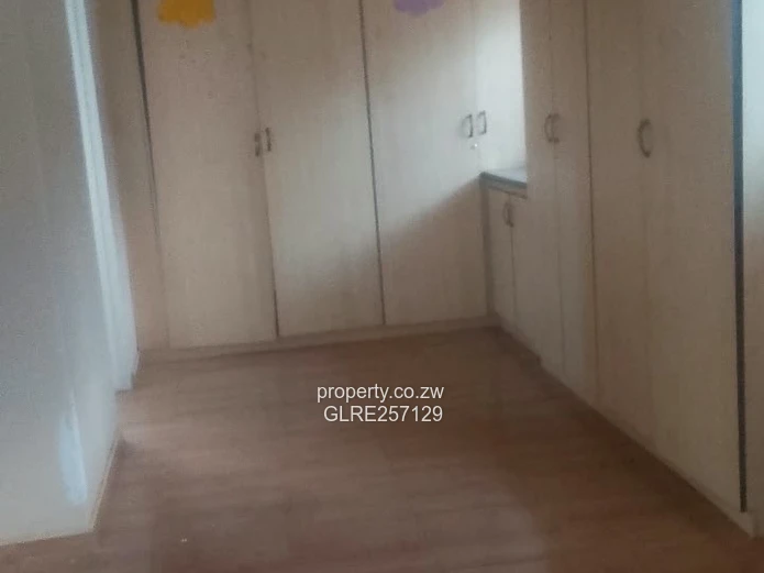 Tynwald 5-Bed Home with Garden & Double Garage