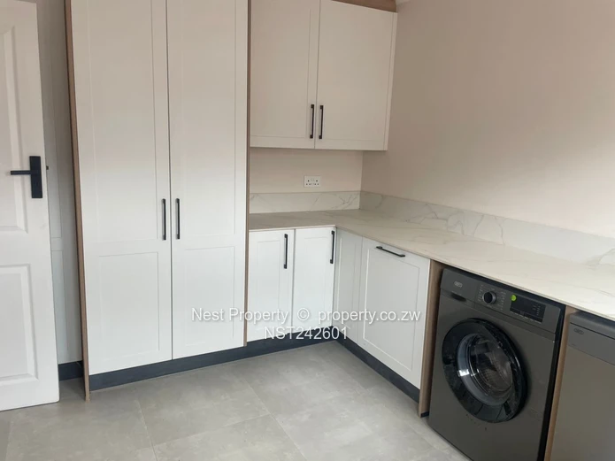 Newlands 3-Bed Townhouse — Vaulted Living, Fitted Kitchen