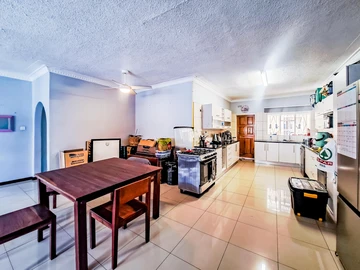 3 Bedroom Garden Flat