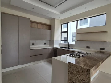 13 Unit Townhouse Complex