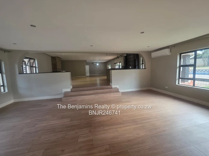 Ambassadorial Home In Colne Valley