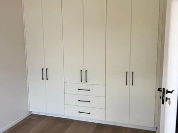2 Bedroom Flat & Apartment