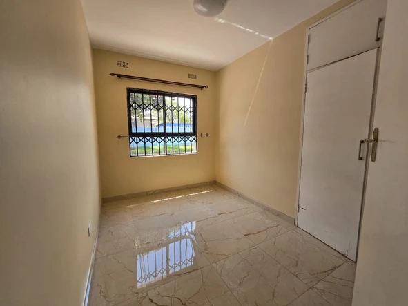 3 Bedroom Flat & Apartment