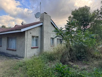 6 Bedroom House