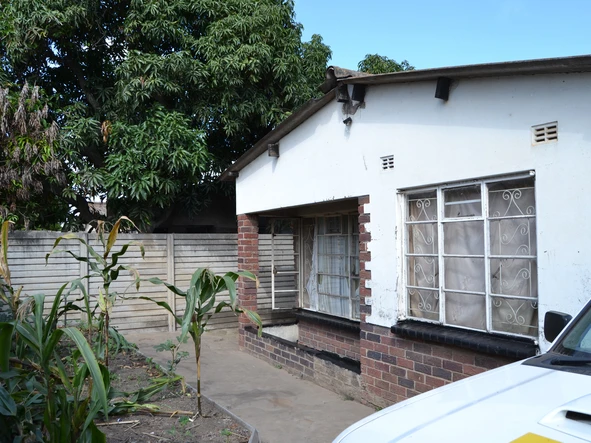 Spacious 4-Bed Glen View 1