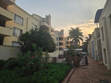 3 Bedroom Flat & Apartment