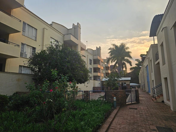 3 Bedroom Flat & Apartment