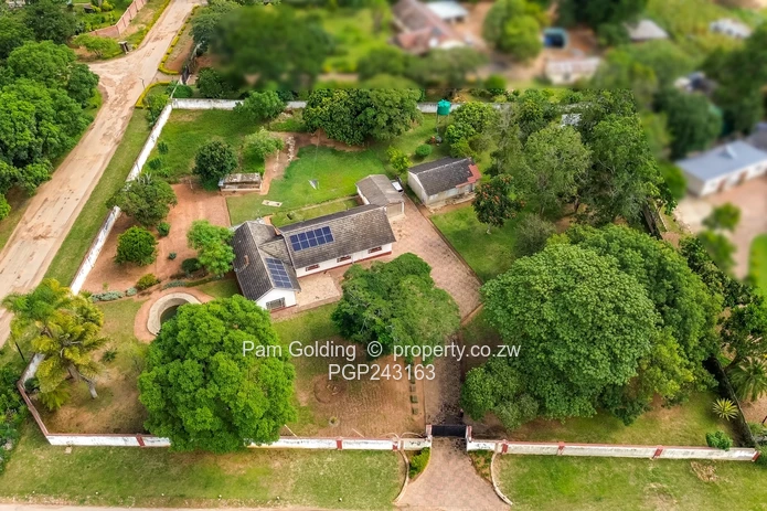 Prime Family Living On Expansive Grounds, Athlone (Sole Mandate)