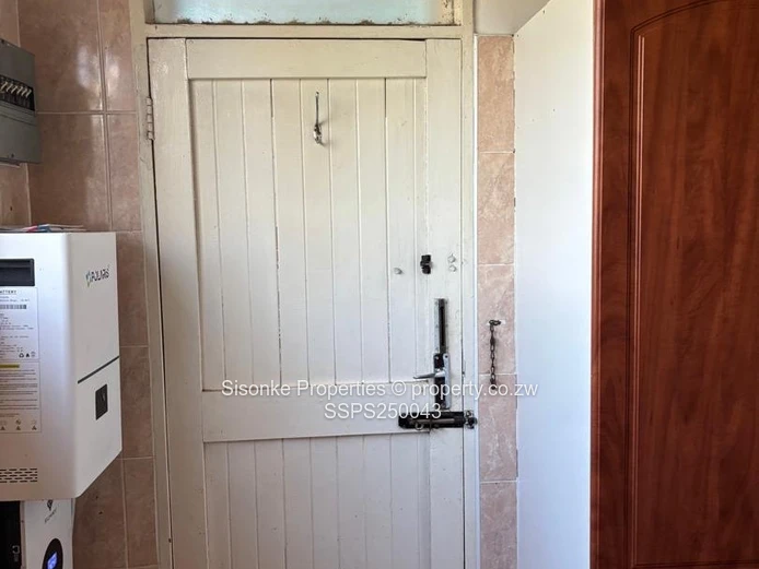2 bed garden flat for rent-Palmer Court,Avondale 