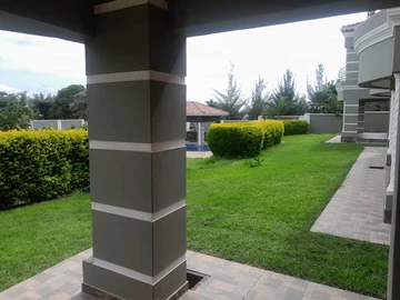 8 Bedroom Townhouse Complex