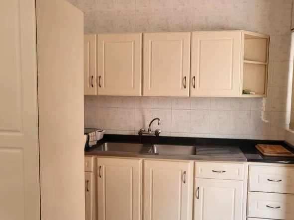 3 Bedroom Flat & Apartment