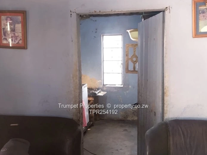 Mbare 2-Bed Fixer on 233 m² — Municipal Water & Good ZESA