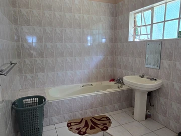 Farm & Agricultural Land