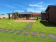 Spacious 5-Bedroom Home with Pool on 2006m² in Gletwin Park
