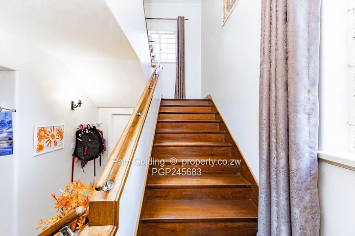 Charming Double-Storey Residence in Alexandra Park For Sale (Sole Mandate)