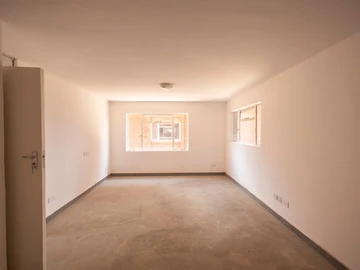 2 Bedroom Flat & Apartment