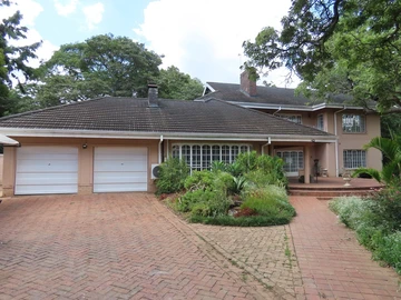 6 Bedroom House