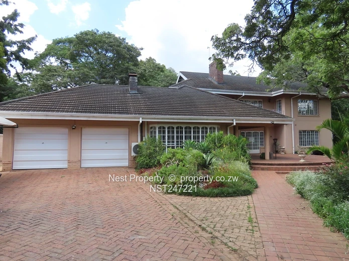 6 Bed Double Storey Splendour in Borrowdale!