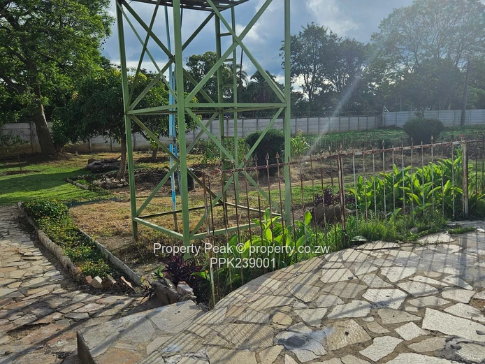 Solid House In Mt Pleasant For Rent Good Location Close To Groombridge Shopping Centre. (Sole Mandate)