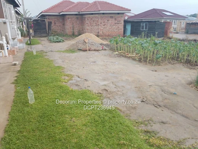 Prime 250m² Stand in Fidelity — Tarred Roads, Sewer & Water