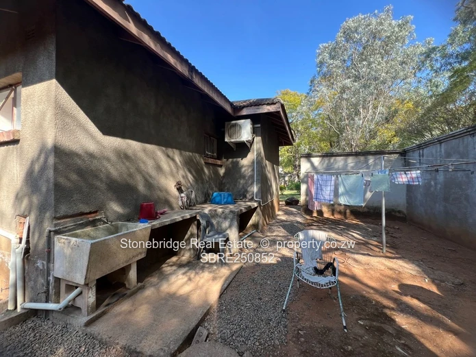 3 Bedroomed Fully Furnished Cottage in Hillside For Rent
